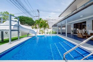 Outdoor pool - Greta Villa  Nakluea 18 (Pattaya)