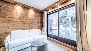 Unclassified image, 5 of 15, button - ALP AIRELLES - Renovated studio apartment with cabin in the center by the Pleney slopes (MORZINE)