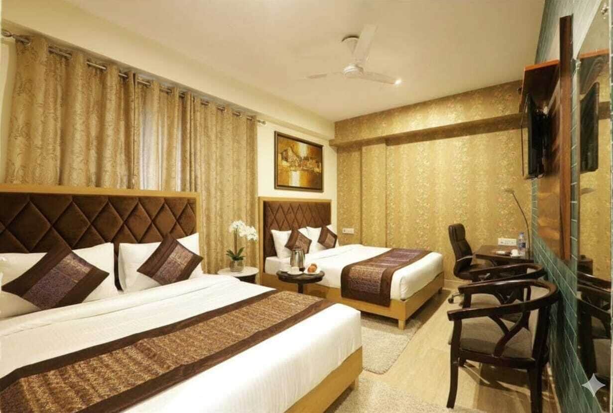 Deluxe Double Room, City View