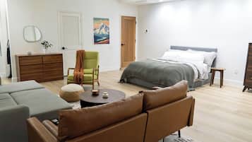 1 bedroom, travel crib, WiFi, bed sheets