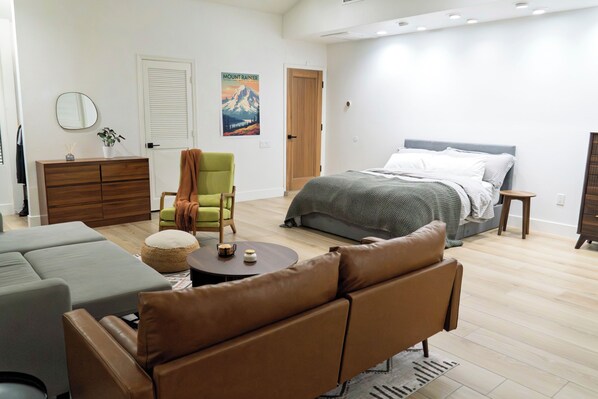 1 bedroom, travel crib, WiFi, bed sheets