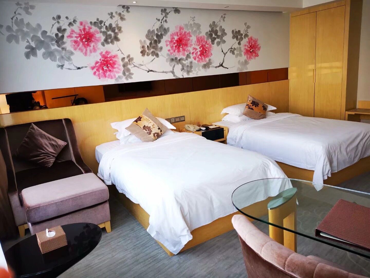 基础双床房 | 笔记本电脑工作区、熨斗/熨板、免费 WiFi