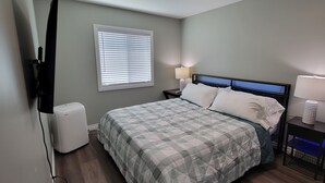 1 habitación, tabla de planchar con plancha, wifi gratis y ropa de cama 