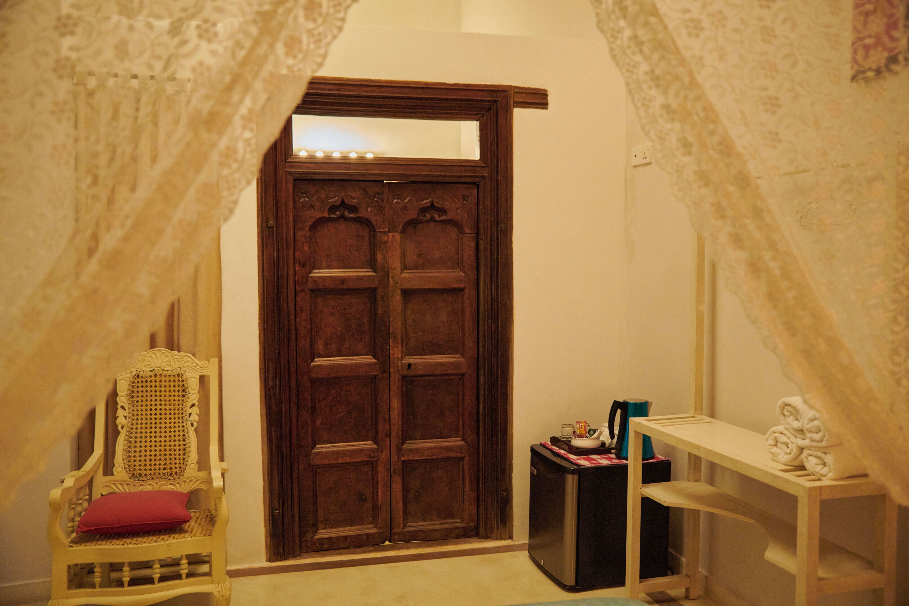 Superior Double Room | Bathroom | Shower, hair dryer, towels, toilet paper