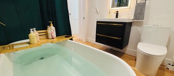 Newly Remodeled Modern 2bdrm•Workers Welcome• Soaker Tub
