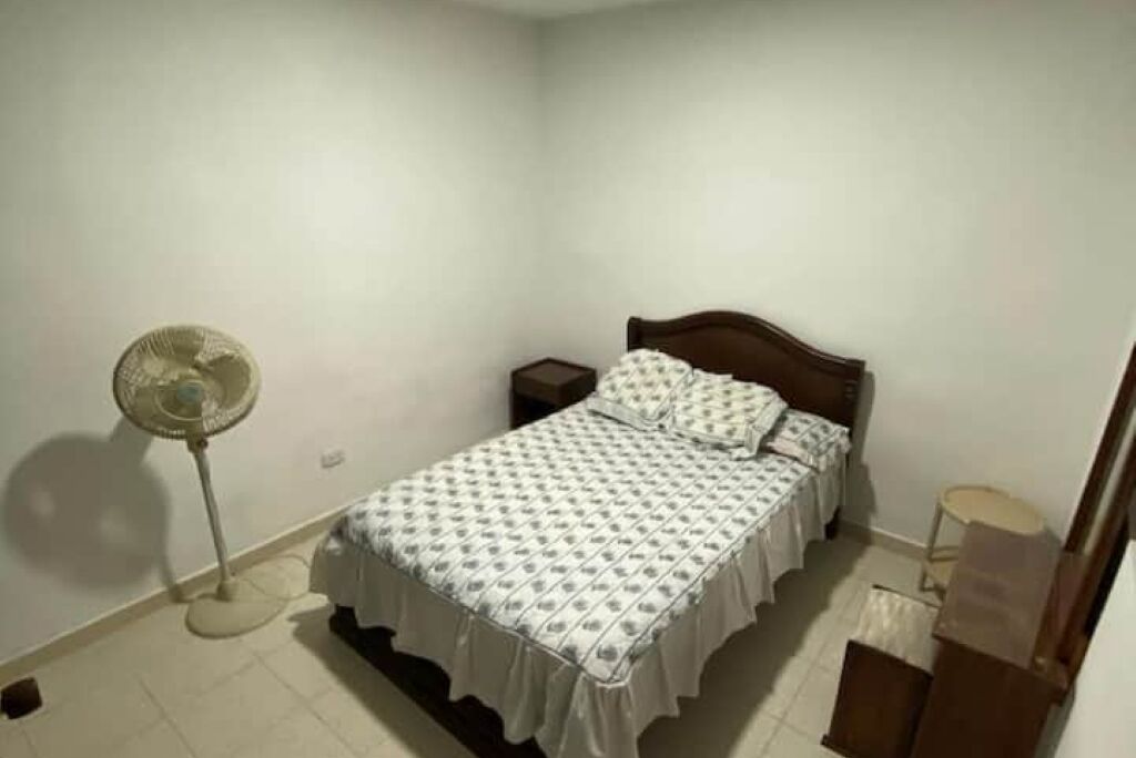 2 室のベッドルーム、WiFi、ベッドシーツ