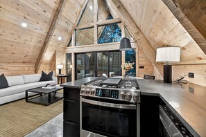 Microondas, horno, placa de cocina, lavavajillas