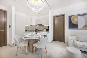 Dining - Burj Khalifa & Downtown Skyline View Apartment (Dubai)
