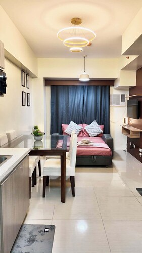 Cozy 1-bedroom condo at the Heart of Cebu @Horizon 101