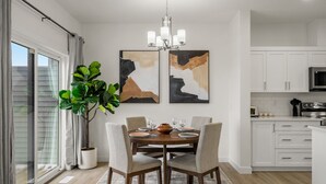 Dining - Mountain View Retreat with Two King Beds and Full House (Cochrane)