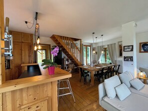 Interior - 150 m from Lake Annecy, Family home (Menthon-Saint-Bernard)