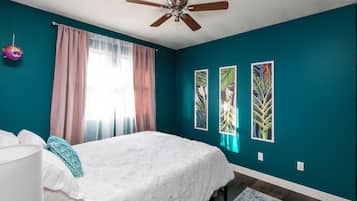 3 bedrooms, iron/ironing board, WiFi, bed sheets