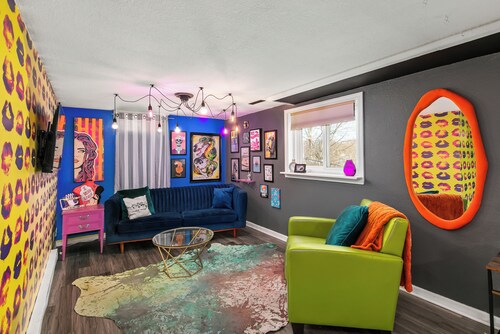 Insta-worthy 3-bedroom house in Des Moines