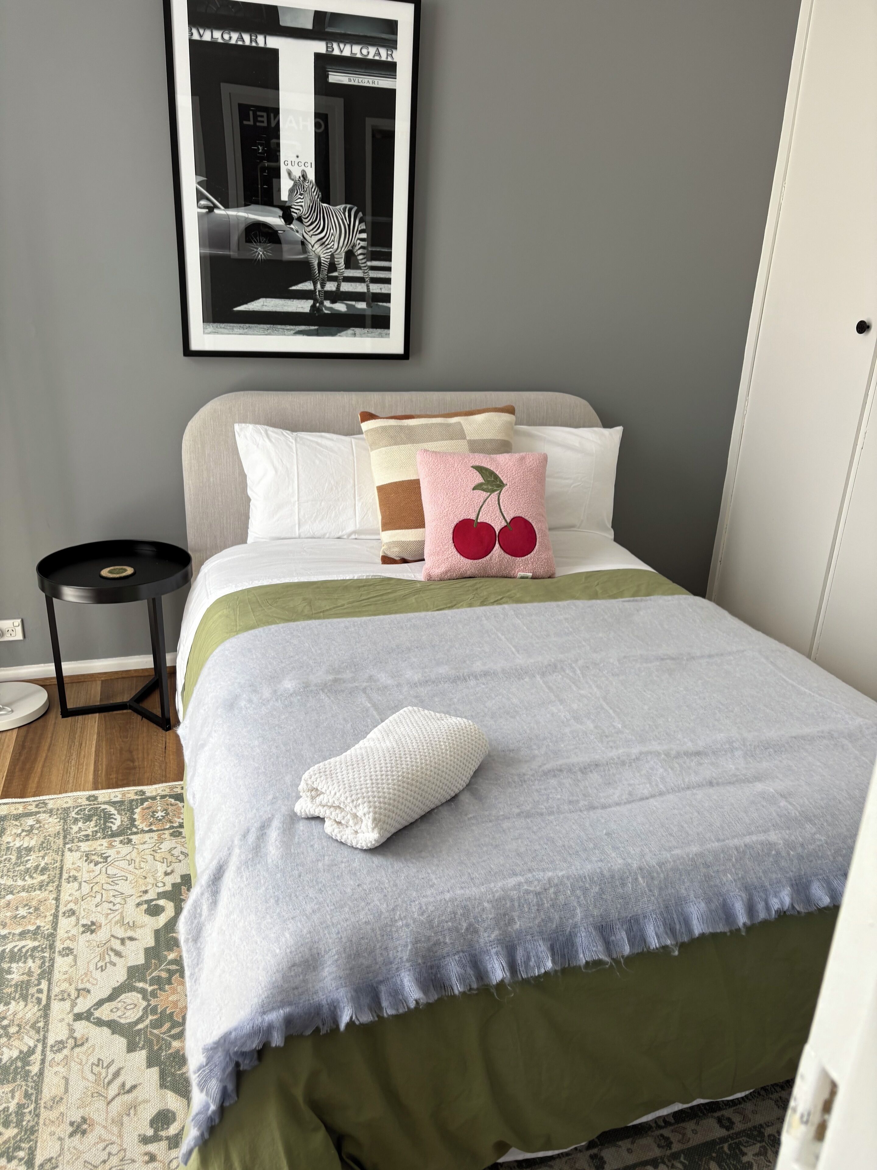 1 bedroom, internet, bed sheets