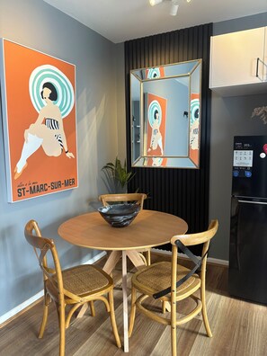 Dining - Apartment in beautiful Monee Ponds fullyrenovated,close to everything (Moonee Ponds)