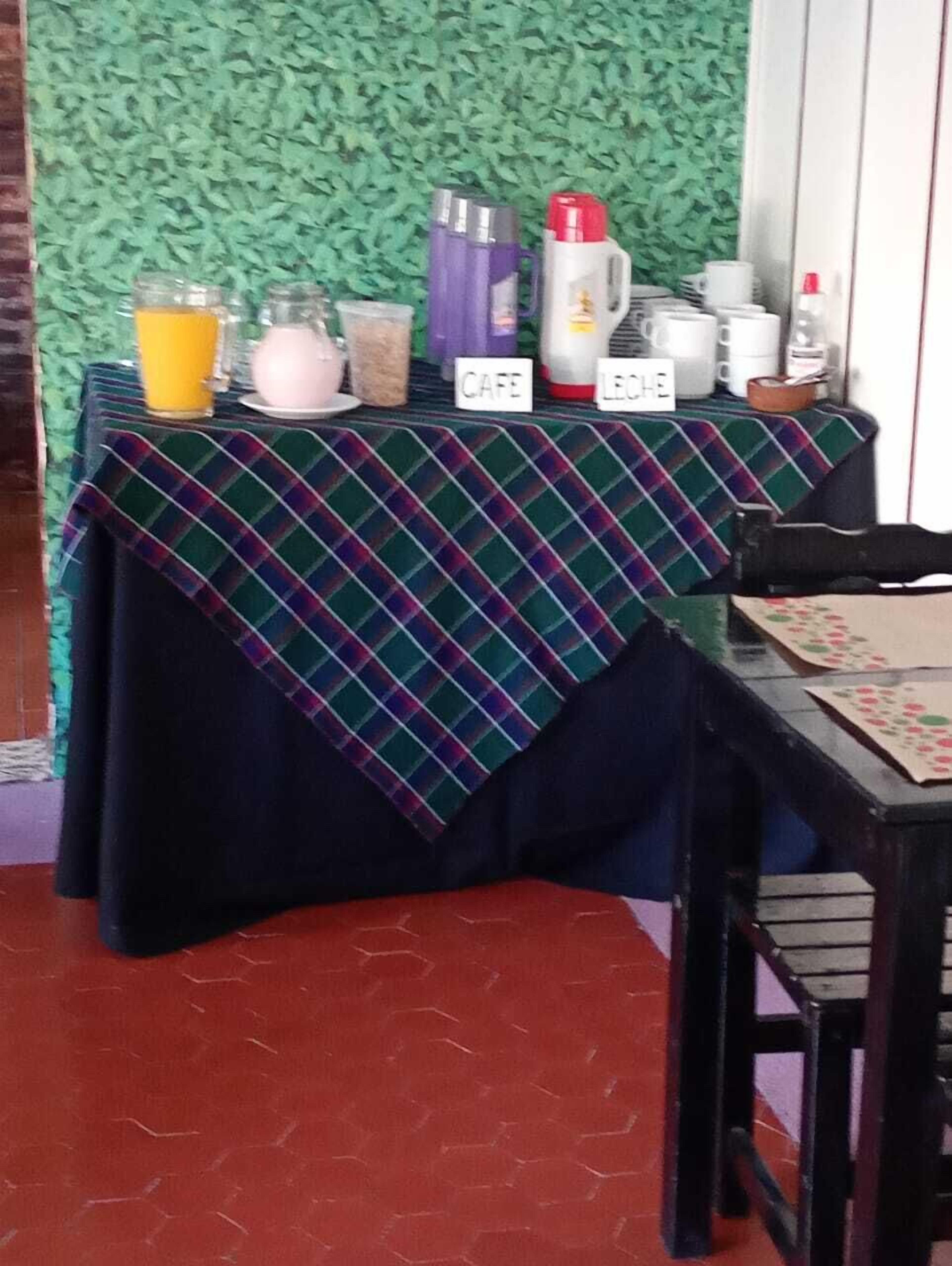 Desayuno continental gratuito y diario