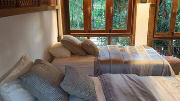 2 bedrooms, internet