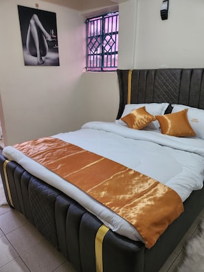 1 bedroom, iron/ironing board, Internet, bed sheets