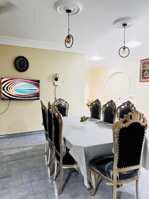 Dining - Sea View Inn (Karachi)