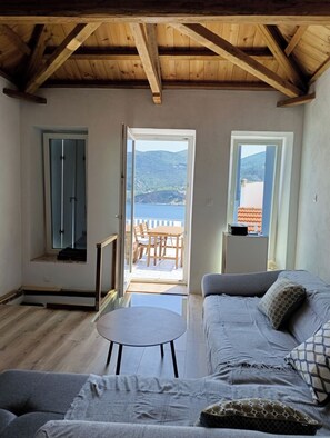 Living area - Cozy 1-bedroom villa in Skopelos in romantic part with a breathtaking view (Skopelos)