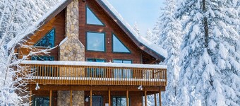 The Edge of the Wild: Hot Tub Under the Stars