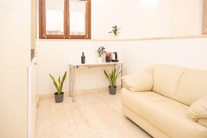 TV - Oidu - Cagliari Suites 3 (Cagliari)