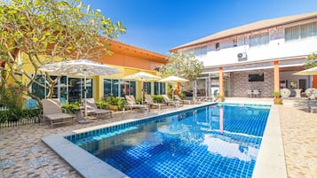 تفاصيل الفندق من الداخل