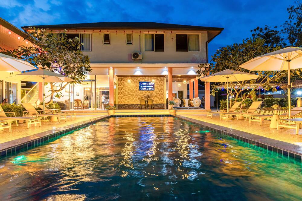 Tongtong Garden Holiday Hotel