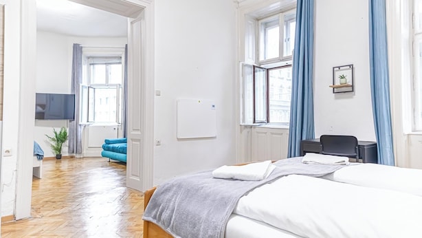 Basic Apartment - Comfy 2BR Apt For 6 Wiener Stadthalle (Vienna)