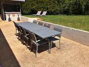 Outdoor dining - Large comfortable house for 6 people (Saint-Malo-de-Guersac)