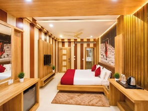 Superior Double Room, Air conditioning | Hypo-allergenic bedding available, desk, soundproofing, WiFi (free) - Hotel Gautam Grand Varanasi (Varanasi)