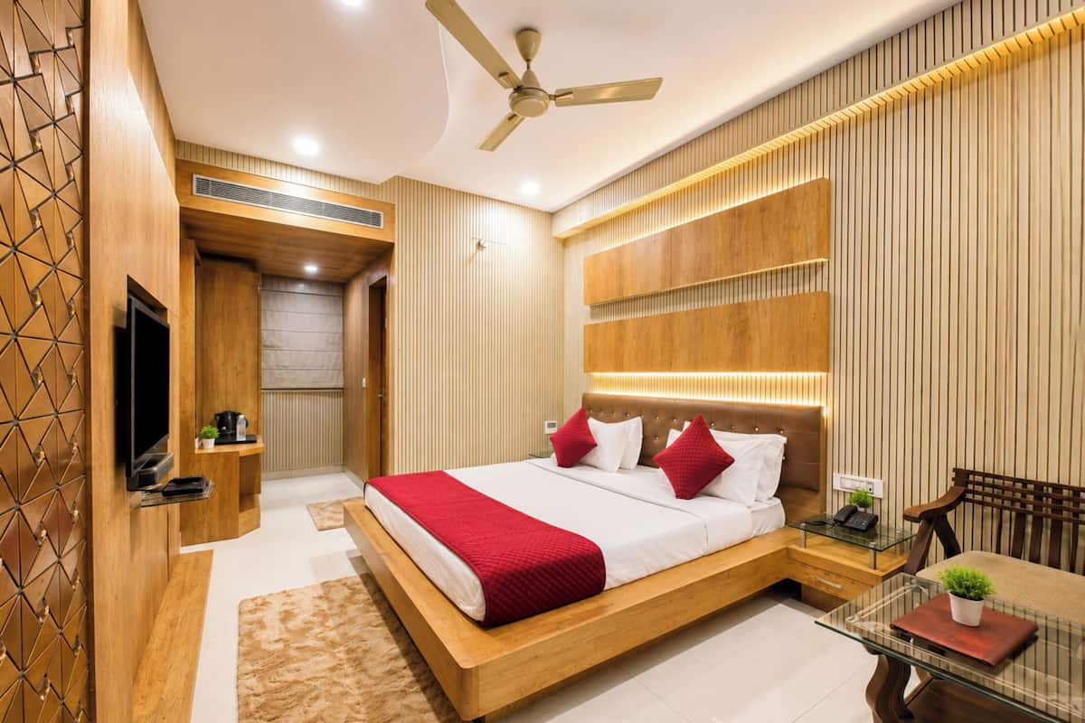 Deluxe Double Room, Air conditioning | View from room