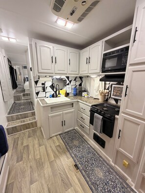 Private kitchen - Bradshaw Sunset Retreat (Springtown)