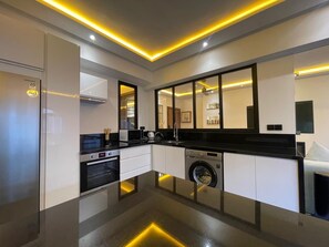 Private kitchen - Urban Elegance in the Heart of Guéliz - Your Privileged Address in Marrakech (Marrakesh)