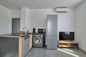 Fridge, microwave, stovetop, dishwasher - Cocooning house with spa (Benfeld)