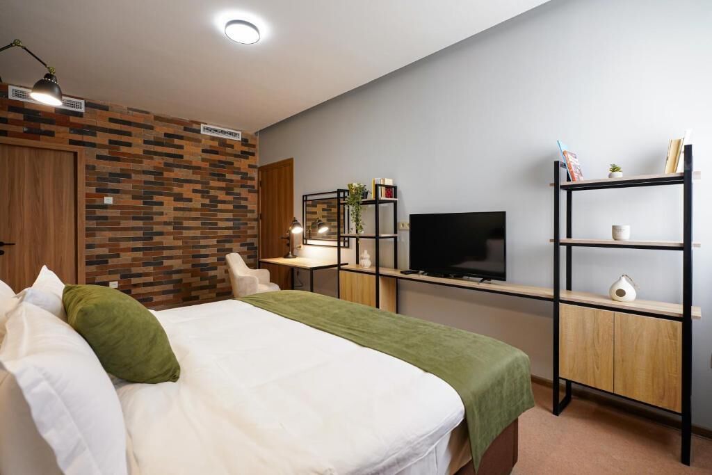 Superior Double Room, City View | In-room safe, soundproofing, free WiFi