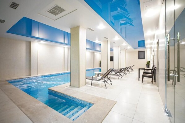 Indoor pool, sun loungers - Felinger (Yerevan)
