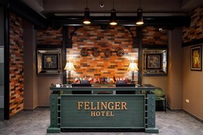 Reception - Felinger (Yerevan)