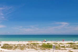 Beach nearby - AMI Bridgeport 202 -Beach View Retreat+Resort Pool (Bradenton Beach)