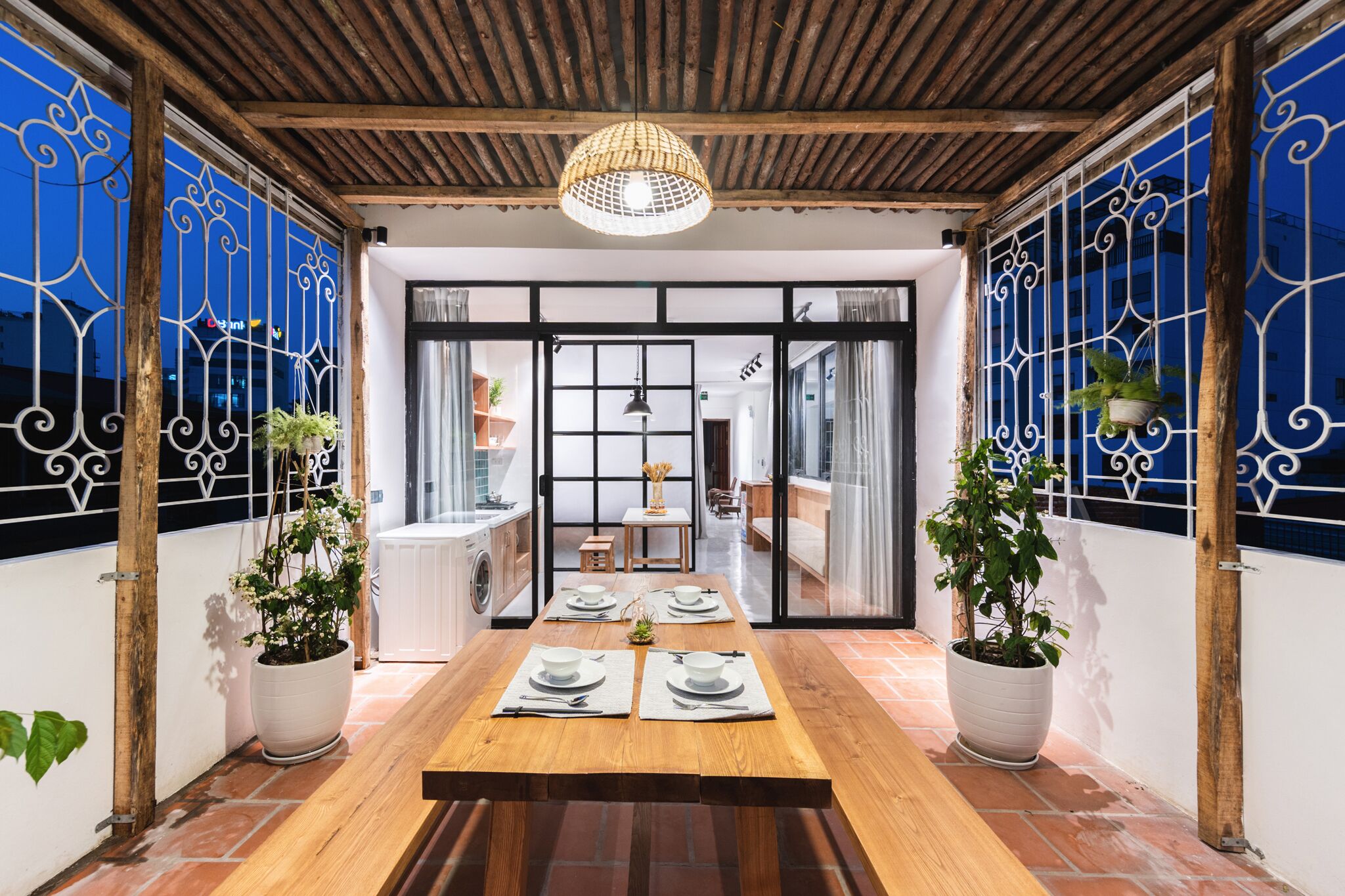 Free minibar, individually decorated, individually furnished, desk