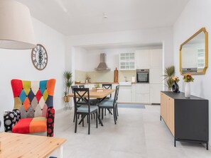 House | Dining - Family Holiday Home in Tugare (Omis)