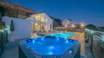 House | Terrace/patio