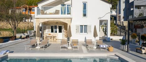 House | Pool | Outdoor pool