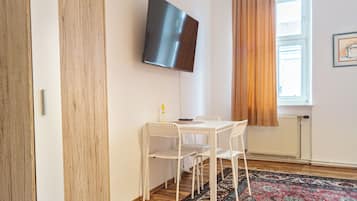 Basic Apartment | Iron/ironing board, free WiFi