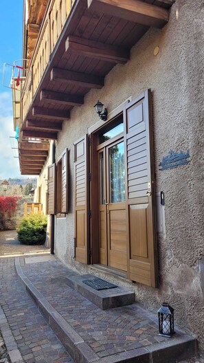 Exterior detail - Maison Cavalese - Wild Forest - Tranquility at 2 steps from the center (Cavalese)