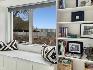 Interior - Dawns Cottage, the heart of Daylesford. Fireplace (Daylesford)