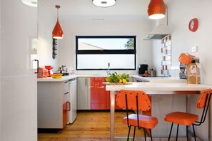 Private kitchen - Go Retro in Daylesford (Daylesford)