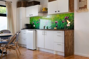 Dining - Romantic Getaway in Daylesford (Daylesford)