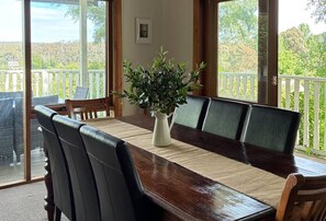 Dining - 5 Bed Gorgeous Views. Large Deck & Multiple Ensuites (Daylesford)