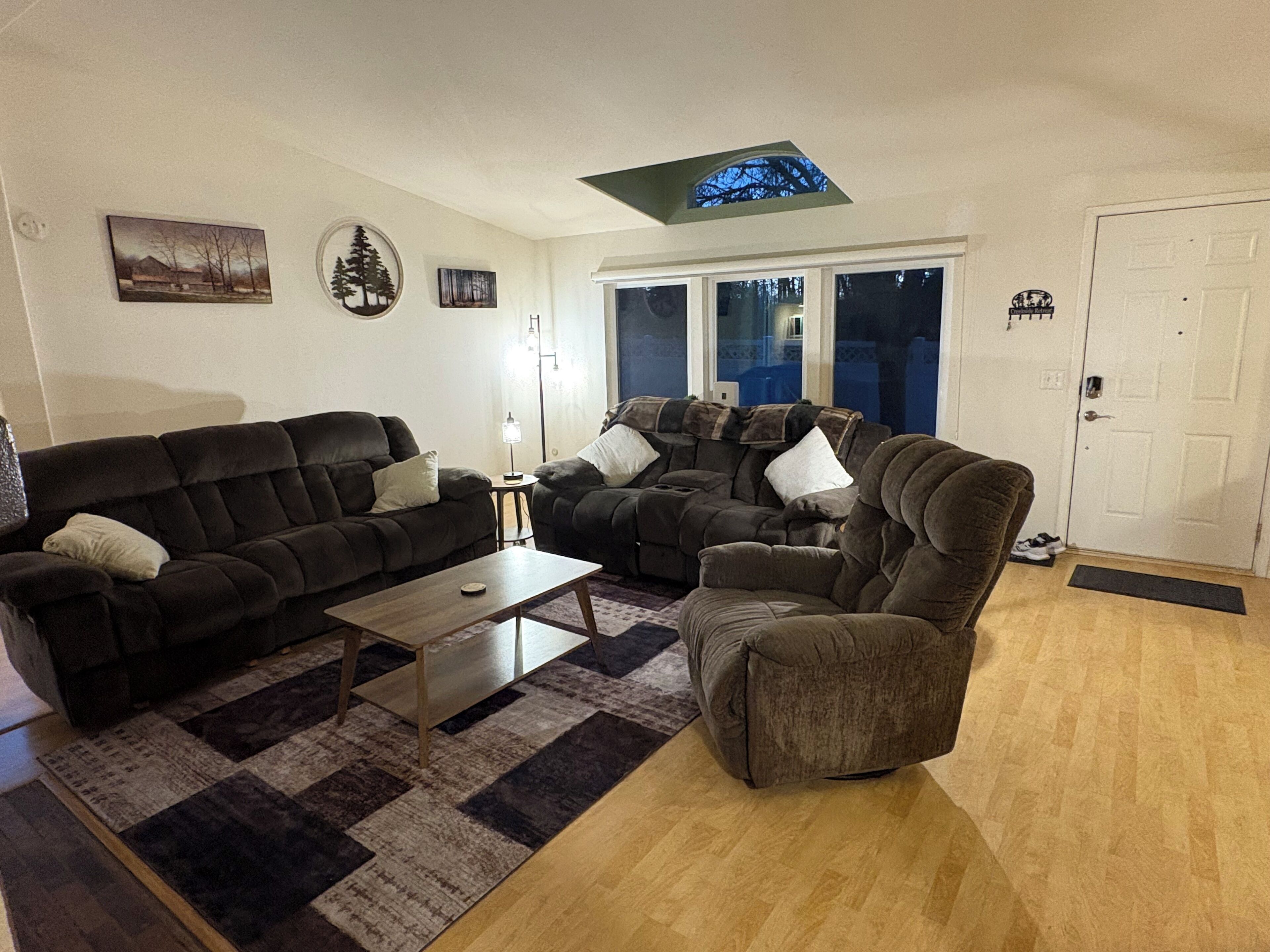 Smart TV, fireplace, video games, DVD player